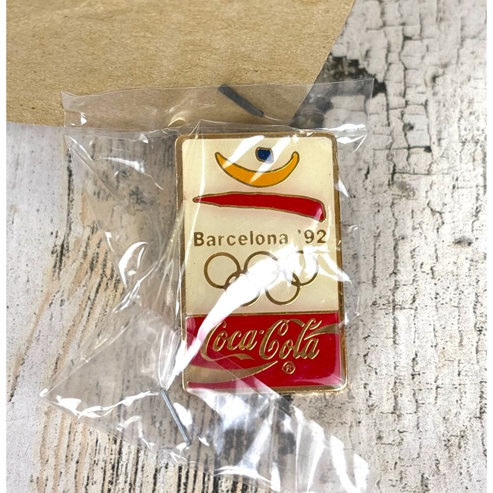 Barcelona 1992 Olympic Games Coca Cola Collectible Lapel Pin Sports Vintage NWT